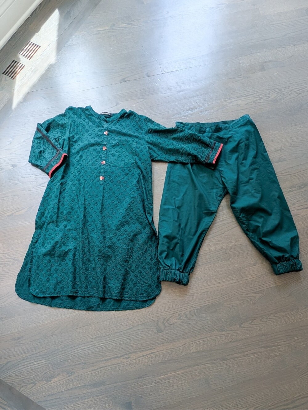 Limelight Women's 2-Piece Kurta Trouser Outfit Set, Medium